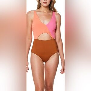 The Sanctuary One Piece XS